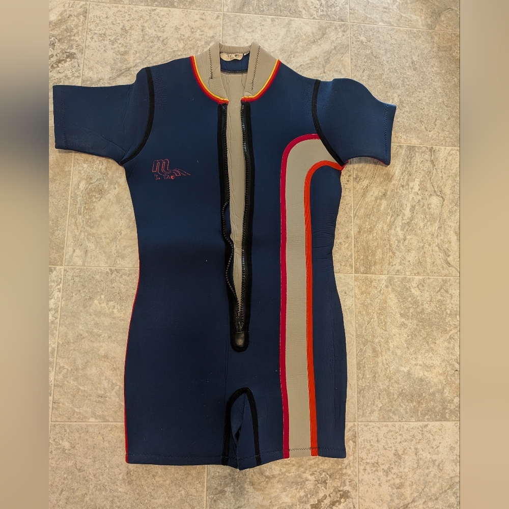 Navy Short Sleeve Wetsuit with Red and Gray Accents